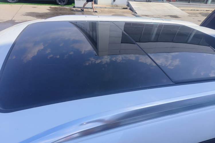 Used Buick E5 2025 Model 620KM Prestige Edition Roof