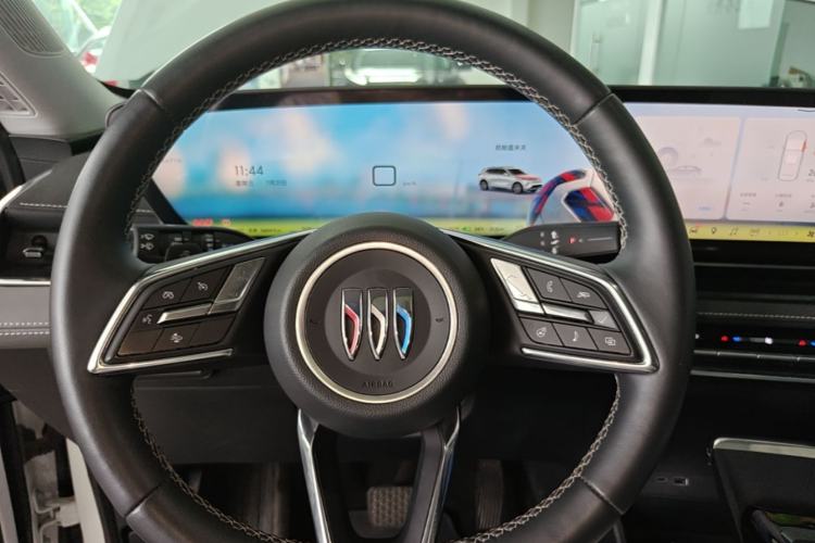 Used Buick E5 2025 Model 620KM Prestige Edition Steering Wheel