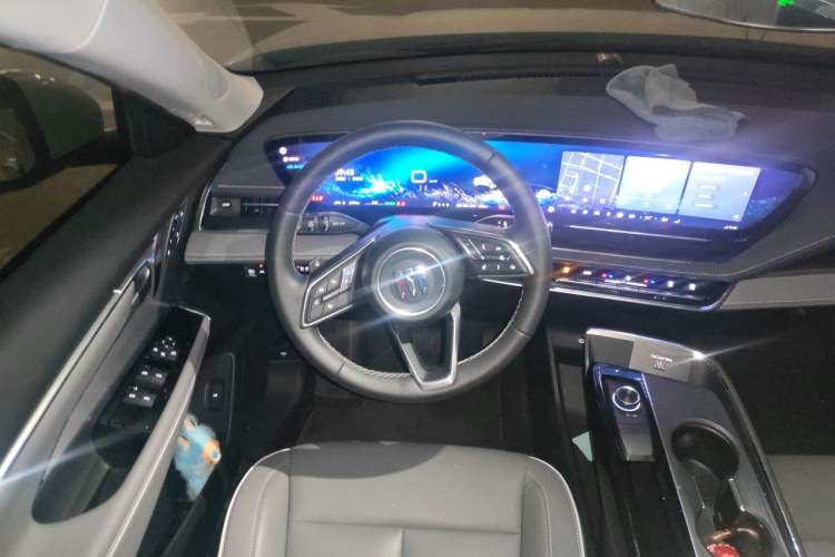 Used Buick E5 2025 Model 545KM Smart Enjoyment Edition Steering Wheel