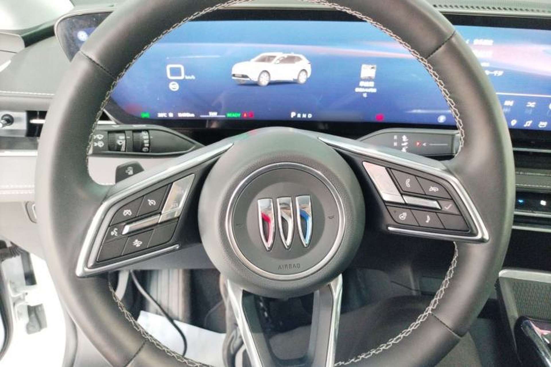 Used Buick E5 2025 Model 620KM Prestige Edition Steering Wheel