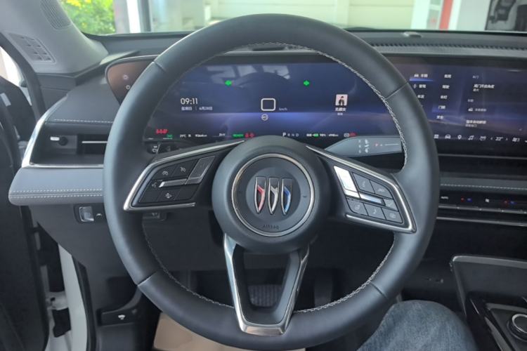 Used Buick E5 2025 Model 620KM Prestige Edition Steering Wheel