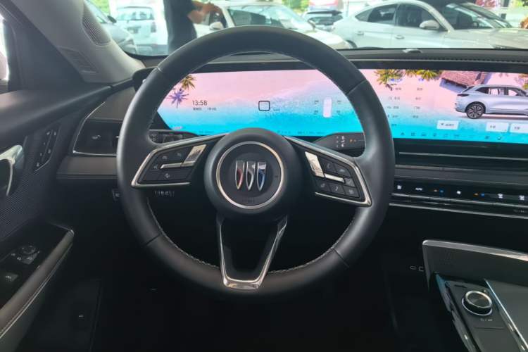 Used Buick E5 2025 Model 620KM Prestige Edition Steering Wheel