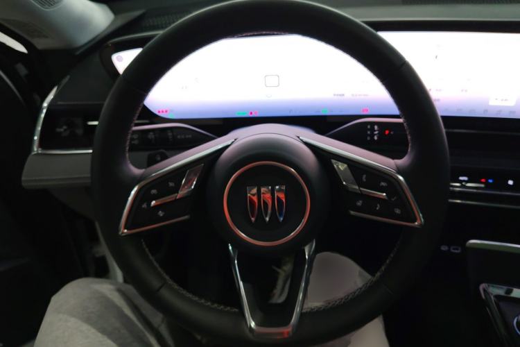 Used Buick E5 2025 Model 620KM Prestige Edition Steering Wheel