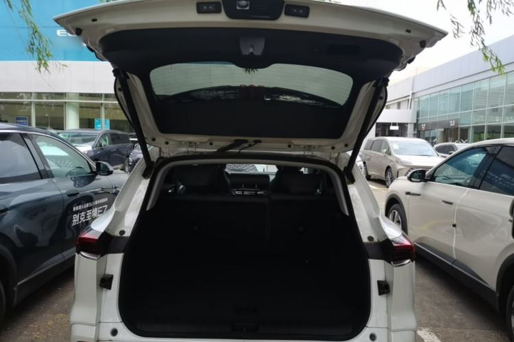 Used Buick E5 2025 Model 620KM Prestige Edition Trunk