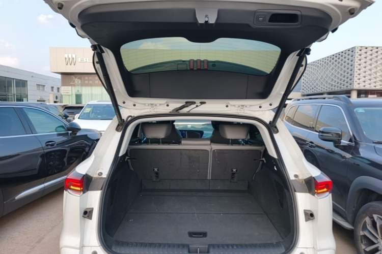 Used Buick E5 2025 Model 620KM Prestige Edition Trunk