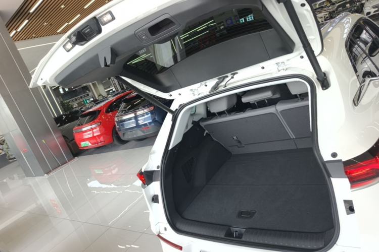 Used Buick E5 2025 Model 620KM Prestige Edition Trunk
