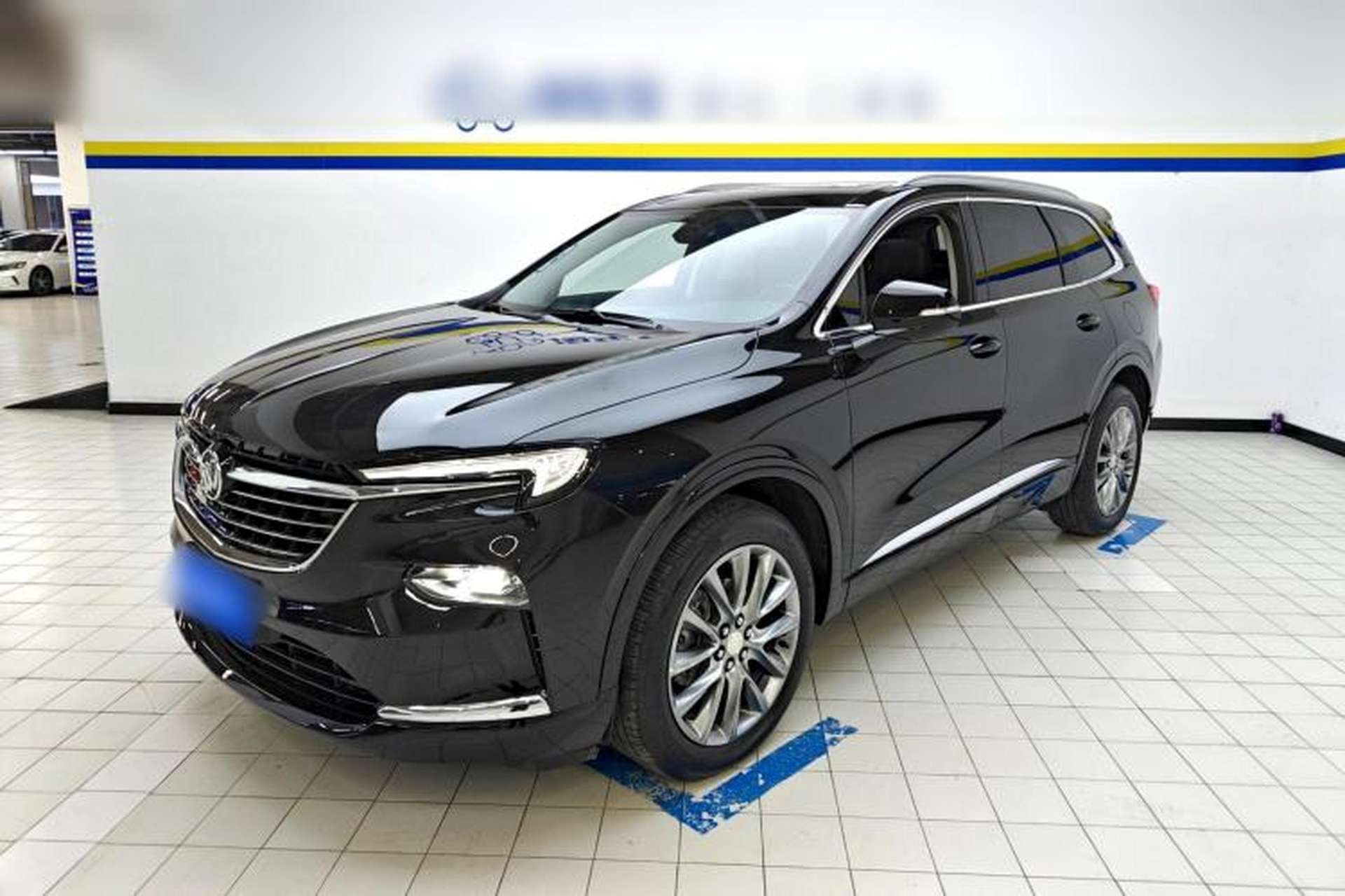 Used Buick Enclave 2022 652T Two-Wheel-Drive Prestige 7-Seater Front Left 45 Deg