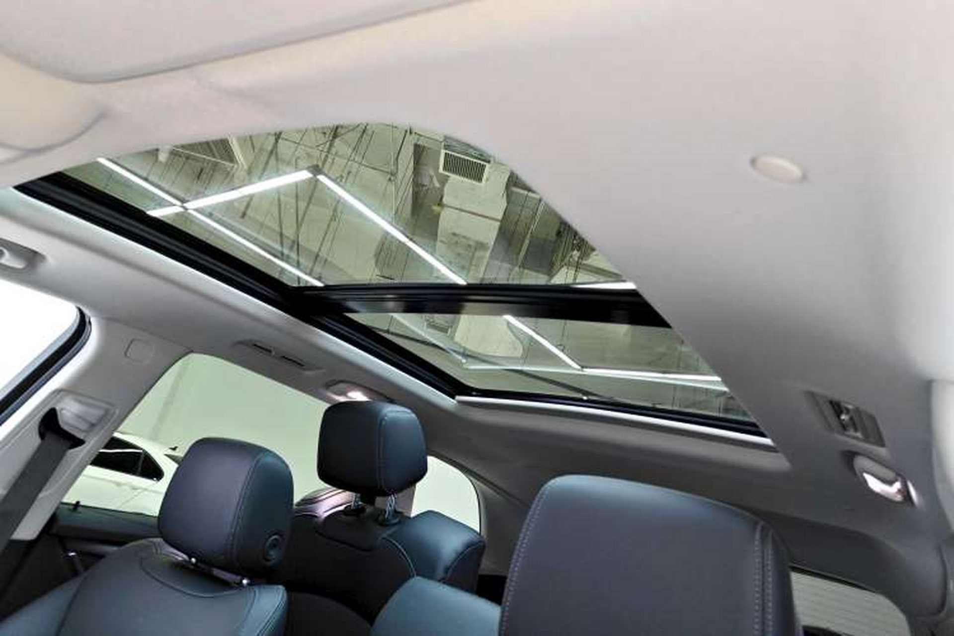 Used Buick Enclave 2022 652T Two-Wheel-Drive Prestige 7-Seater Headliner