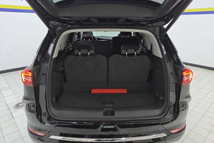 Used Buick Enclave 2022 652T Two-Wheel-Drive Prestige 7-Seater Trunk