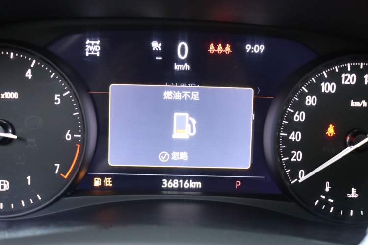 Used Buick Enclave 2020 28T Four-Wheel Drive Luxury Flagship Edition Odometer Close Up