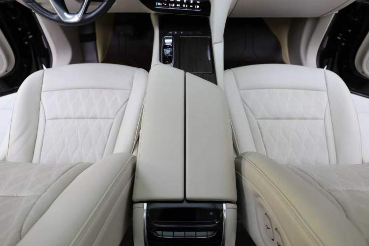 Used Buick Enclave 2022 652T 4x4 Avenir 6-Seater Interior 3