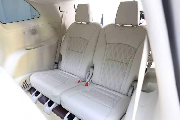 Used Buick Enclave 2022 652T 4x4 Avenir 6-Seater Interior 4
