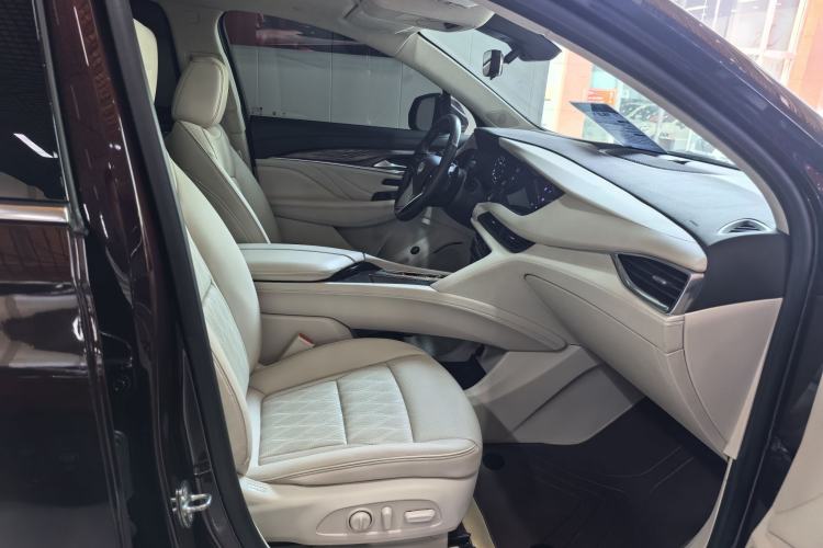 Used Buick Enclave 2022 652T 4x4 Avenir 6-Seater Right Front Seat