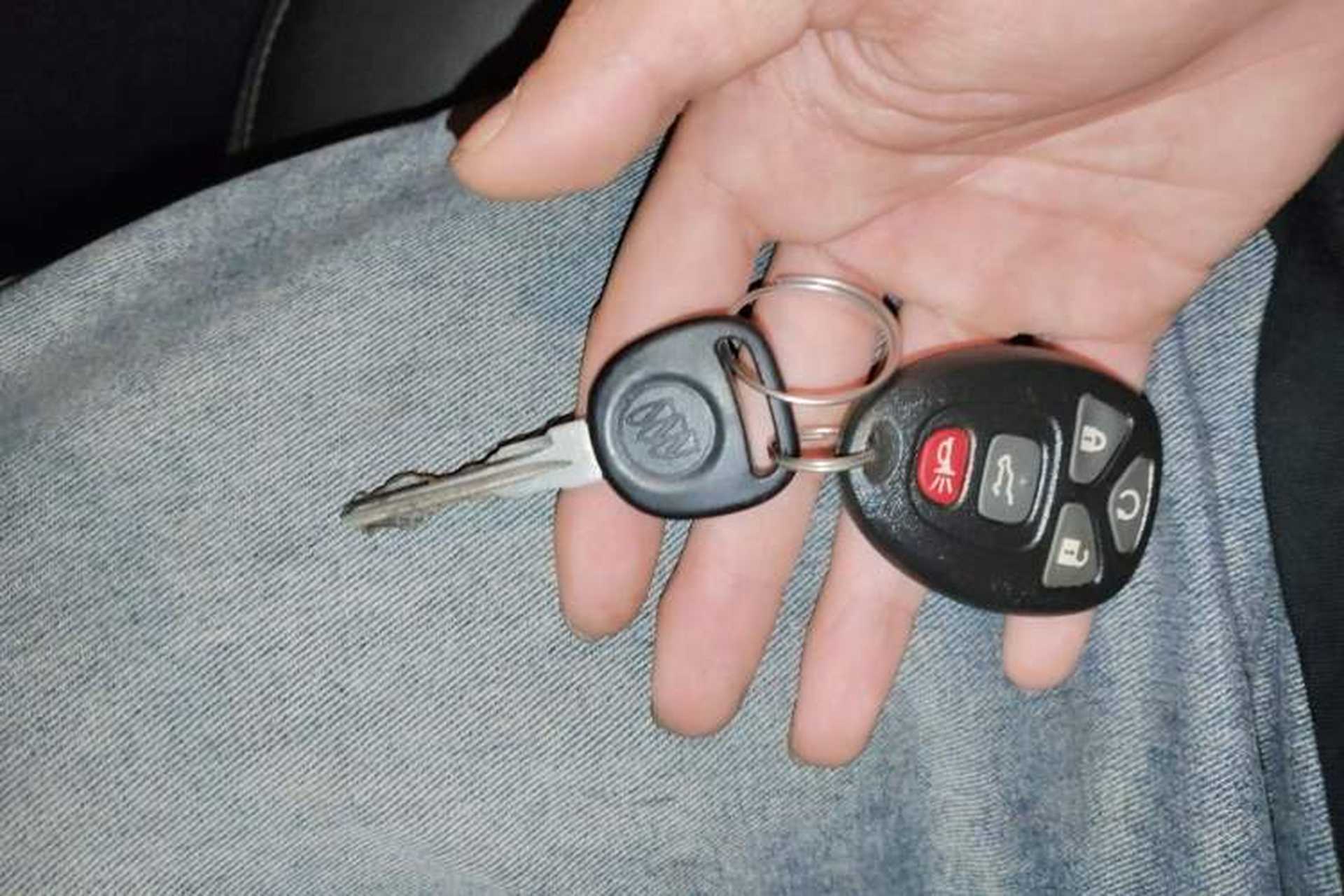 Used Buick Enclave 2009 3.6L CXL1 Elite Edition Vehicle Key