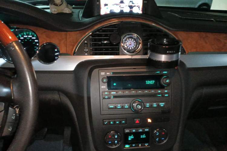 Used Buick Enclave 2009 3.6L CXL2 Flagship Edition Audio And AC Panel