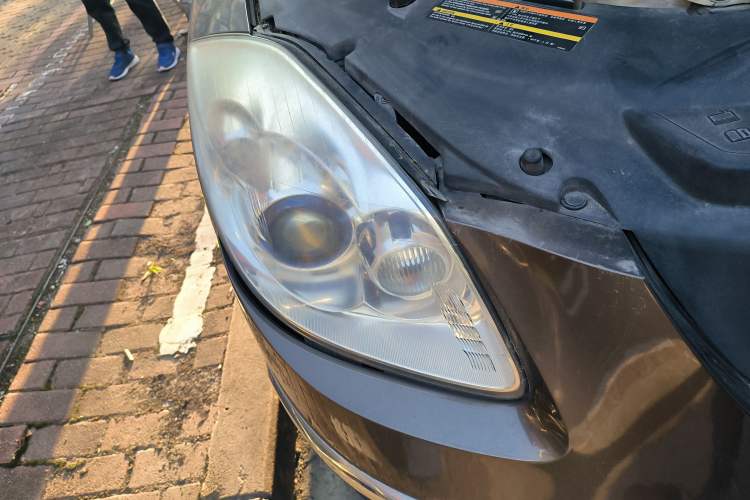 Used Buick Enclave 2009 3.6L CXL2 Flagship Edition Right Front Headlight