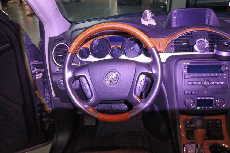 Used Buick Enclave 2009 3.6L CXL2 Flagship Edition Steering Wheel