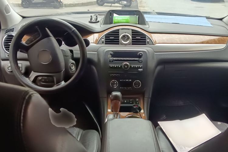 Used Buick Enclave 2009 3.6L CXL1 Elite Edition Center Console