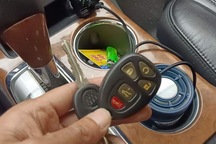Used Buick Enclave 2009 3.6L CXL1 Elite Edition Vehicle Key