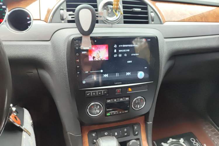 Used Buick Enclave 2010 3.6L Flagship Edition Audio And AC Panel
