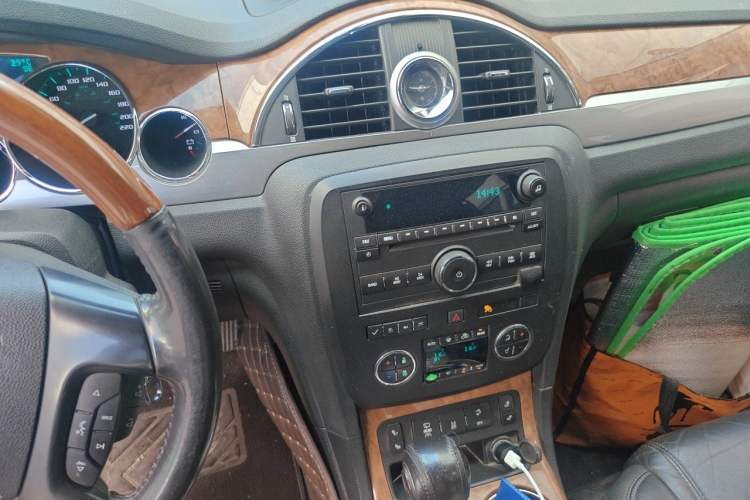 Used Buick Enclave 2010 3.6L Elite Edition Audio And AC Panel