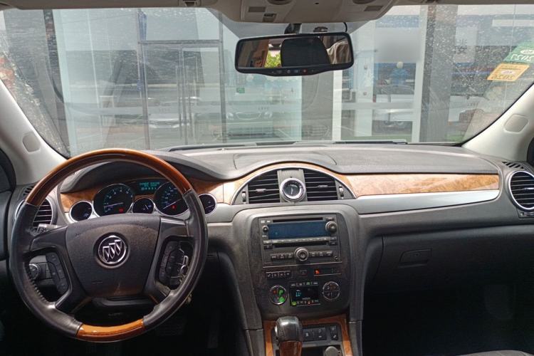 Used Buick Enclave 2010 3.6L Elite Edition Center Console