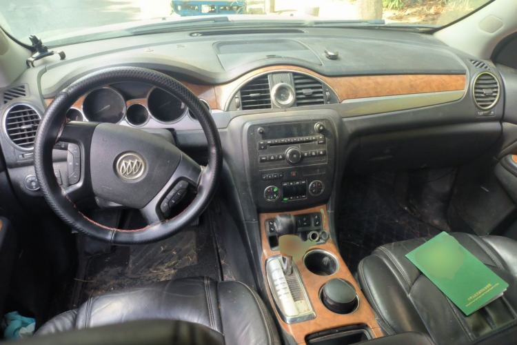 Used Buick Enclave 2010 3.6L Elite Edition Center Console
