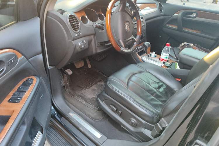 Used Buick Enclave 2010 3.6L Elite Edition Driver Seat