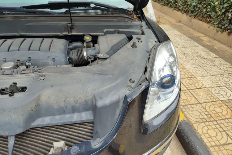 Used Buick Enclave 2010 3.6L Flagship Edition Engine Bay Left