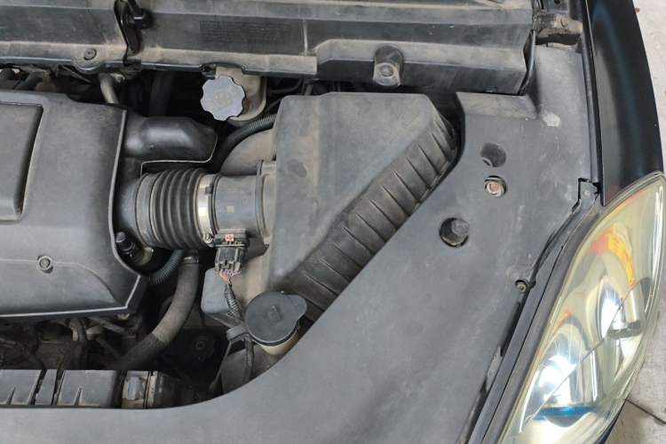 Used Buick Enclave 2010 3.6L Flagship Edition Engine Bay Left