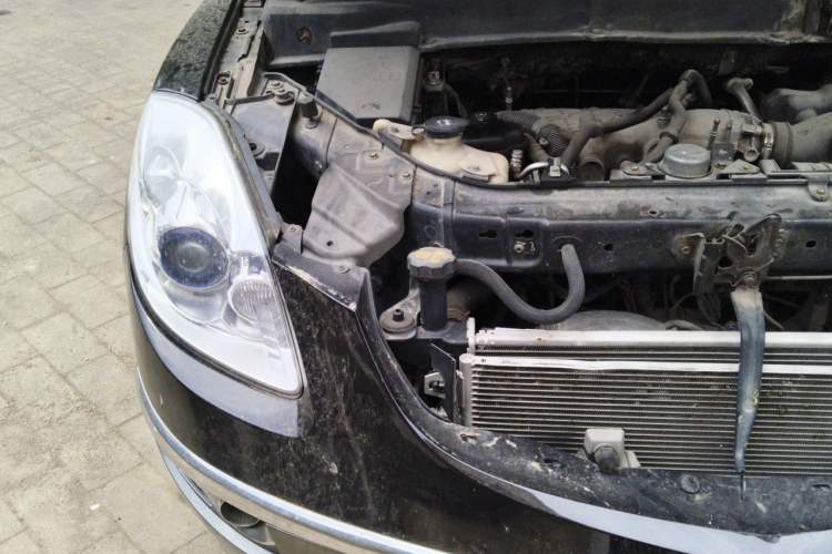 Used Buick Enclave 2010 3.6L Flagship Edition Engine Bay Right