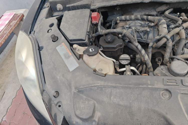 Used Buick Enclave 2010 3.6L Elite Edition Engine Bay Right
