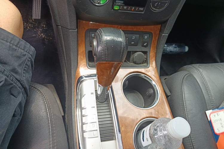 Used Buick Enclave 2010 3.6L Elite Edition Gear Lever