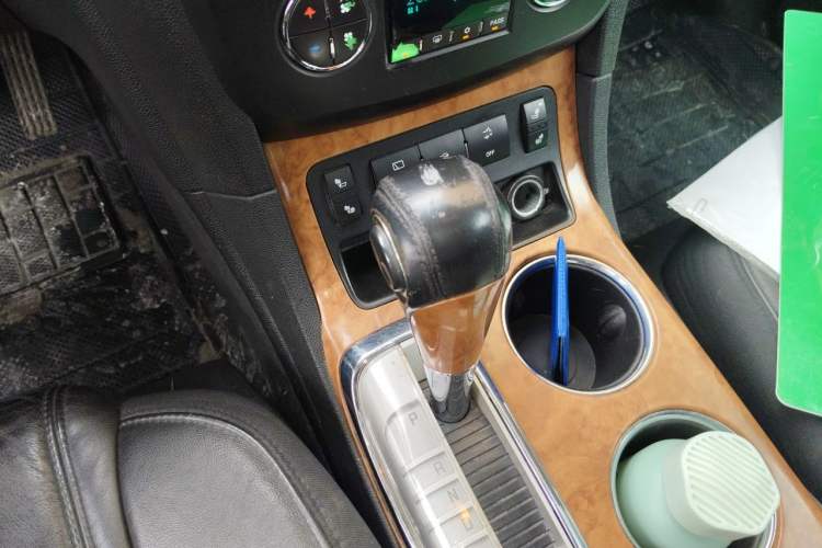 Used Buick Enclave 2010 3.6L Elite Edition Gear Lever