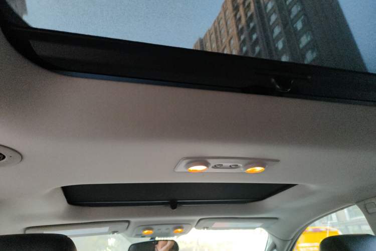 Used Buick Enclave 2010 3.6L Elite Edition Headliner