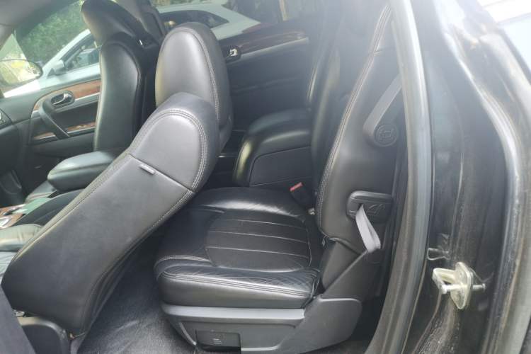 Used Buick Enclave 2010 3.6L Elite Edition Left Rear Seat
