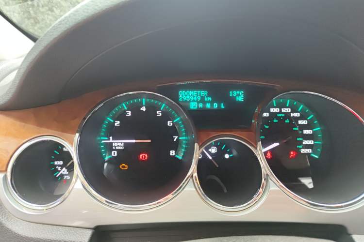 Used Buick Enclave 2010 3.6L Flagship Edition Odometer Close Up