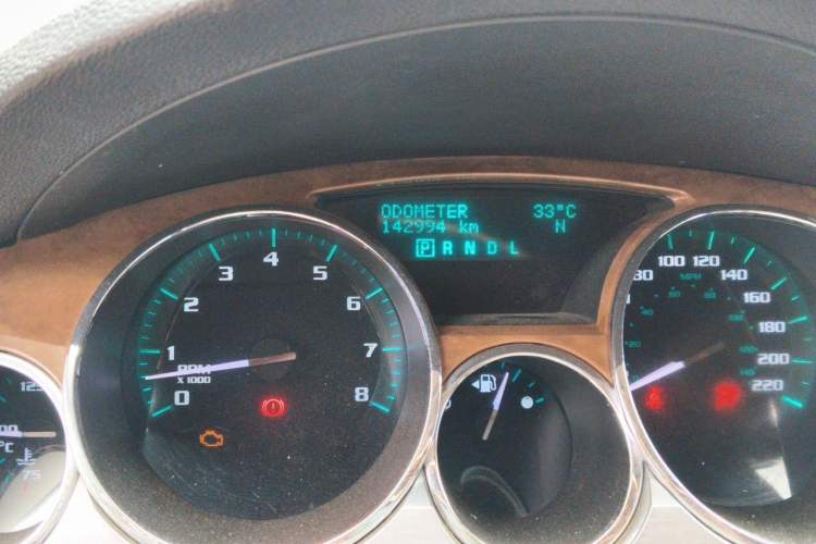 Used Buick Enclave 2010 3.6L Flagship Edition Odometer Close Up