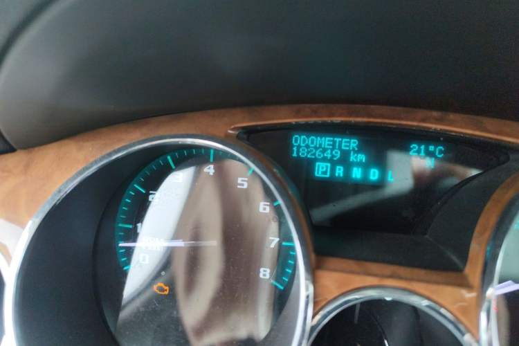 Used Buick Enclave 2010 3.6L Elite Edition Odometer Close Up