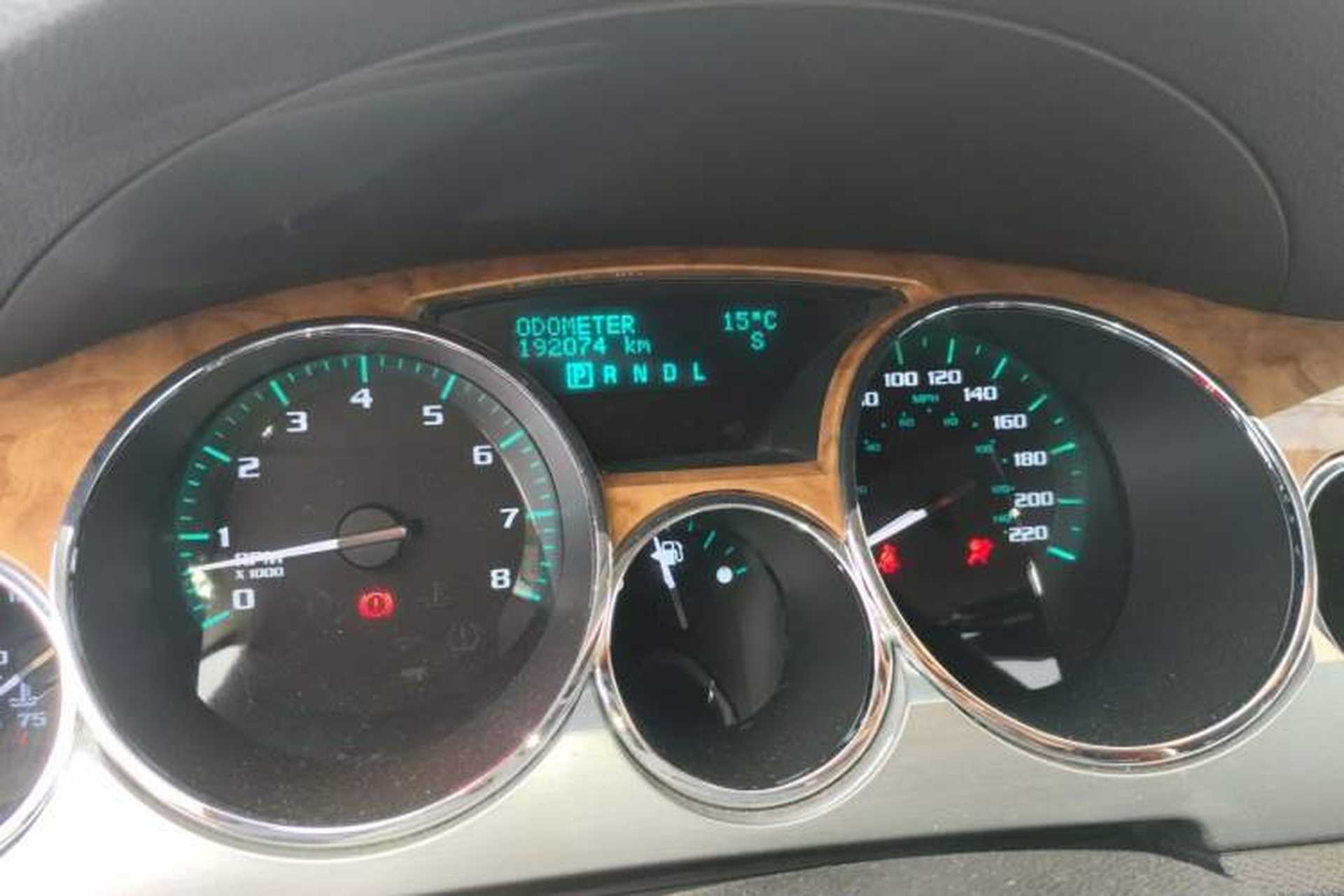 Used Buick Enclave 2010 3.6L Elite Edition Odometer Close Up