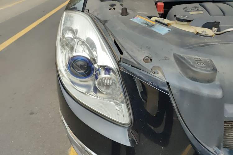 Used Buick Enclave 2010 3.6L Flagship Edition Right Front Headlight