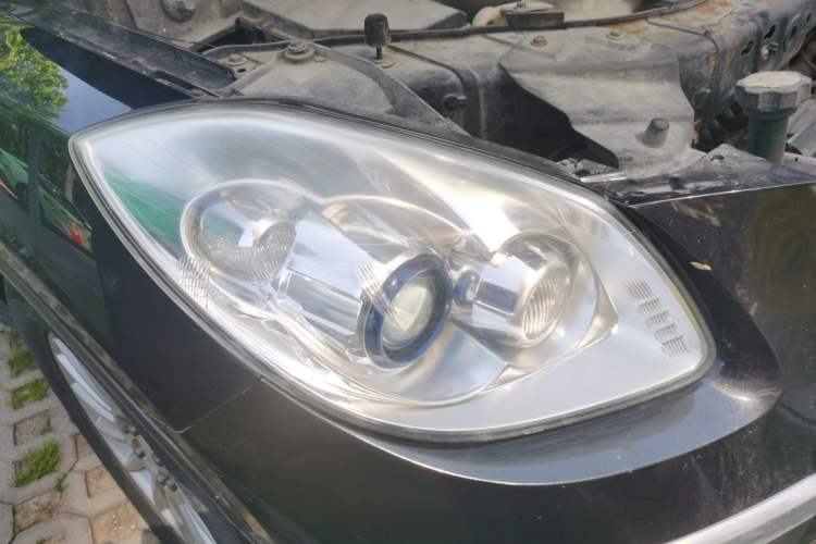 Used Buick Enclave 2010 3.6L Elite Edition Right Front Headlight