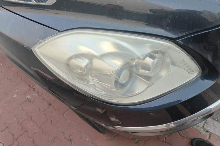 Used Buick Enclave 2010 3.6L Elite Edition Right Front Headlight