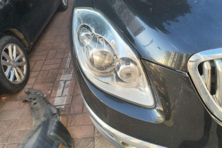 Used Buick Enclave 2010 3.6L Elite Edition Right Front Headlight