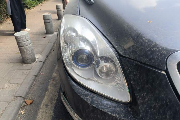 Used Buick Enclave 2010 3.6L Elite Edition Right Front Headlight