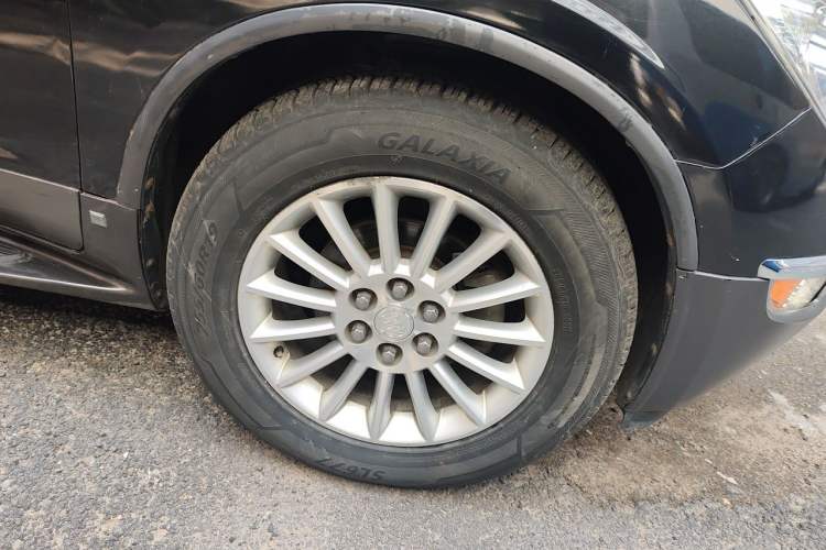 Used Buick Enclave 2010 3.6L Elite Edition Right Front Wheel Hub