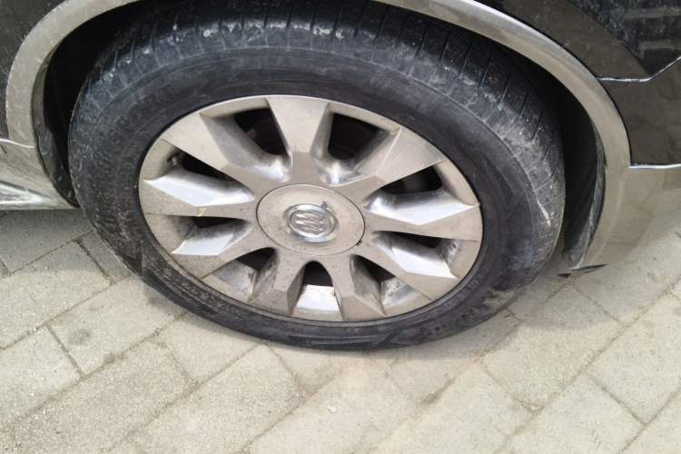 Used Buick Enclave 2010 3.6L Flagship Edition Right Front Wheel Hub