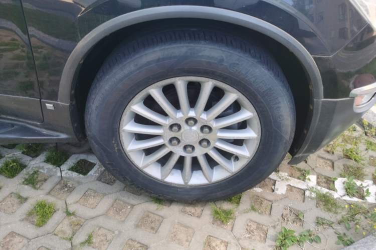 Used Buick Enclave 2010 3.6L Elite Edition Right Front Wheel Hub