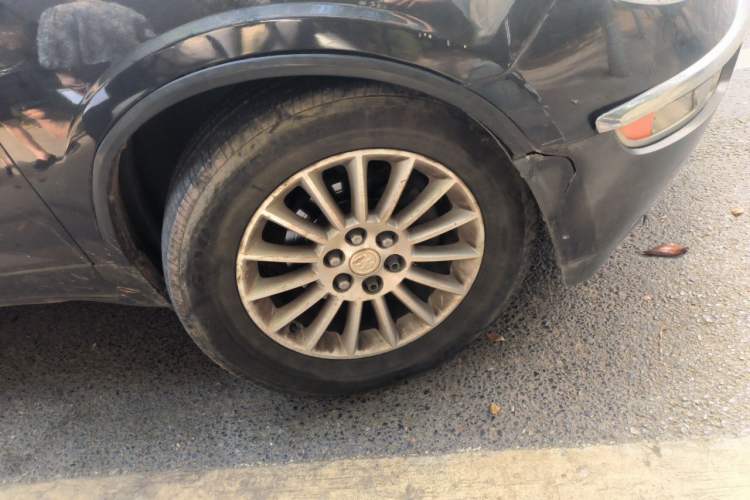 Used Buick Enclave 2010 3.6L Elite Edition Right Front Wheel Hub