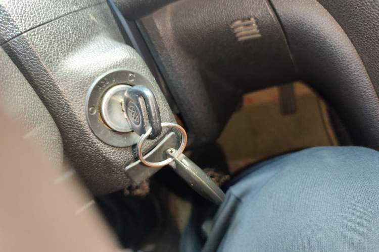 Used Buick Enclave 2010 3.6L Elite Edition Vehicle Key
